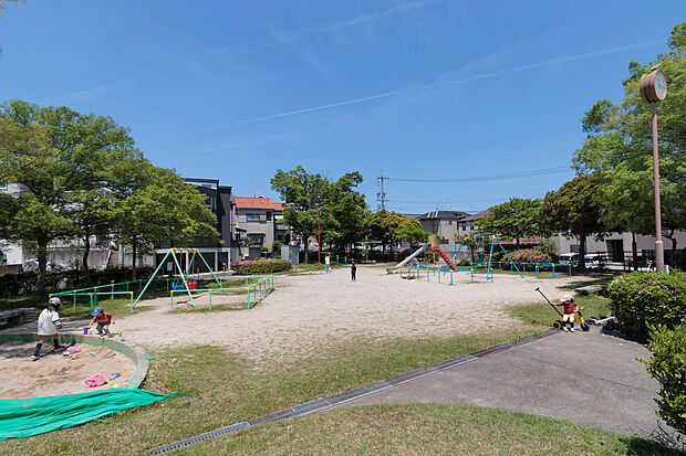 鳴丘公園（約320m）