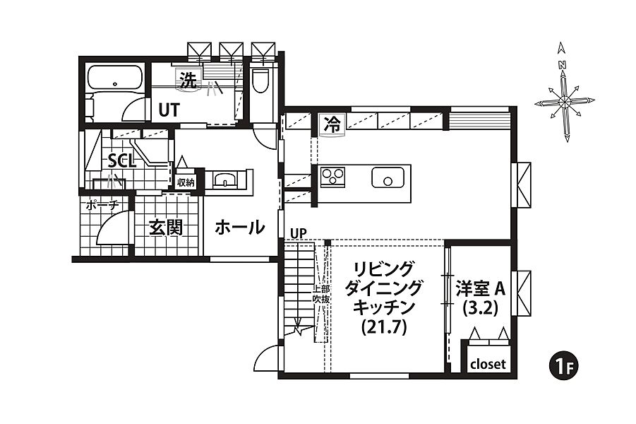 【1階間取図】
1階にはご家族の集まるLDKと水回りを配置。リビング一部上部は吹抜けになっており開放感もございます。