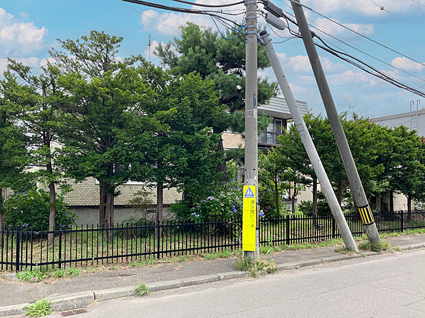 【現地写真】
建築後の生活もしやすい平坦な地勢。自転車やベビーカーでの移動もしやすい立地です。
(2025年8月撮影)