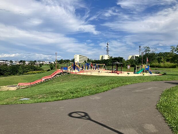 緑ヶ丘公園(約450m)