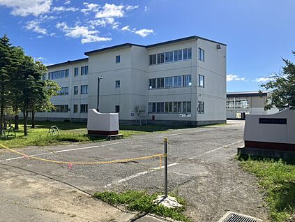 富原小学校 1500m(徒歩19分)