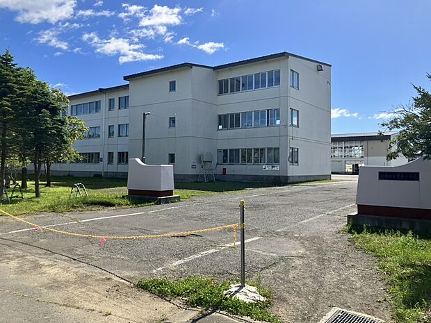 富原小学校(約1,500m)