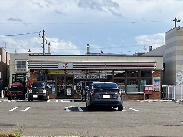 セブンイレブン菊水元町2条店（約190m）