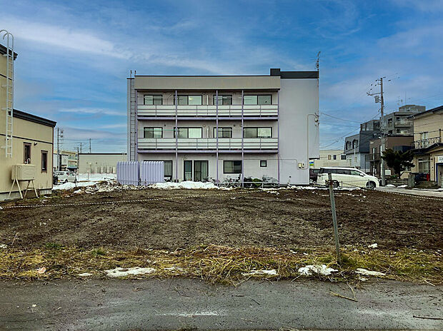 【【現地写真 B棟】】ウォークインクローゼットを含む全居室収納付き。収納充実プランで、スペースや暮らしにゆとりが生まれますね。
（2026年1月撮影）