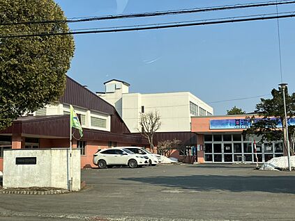 富丘中学校 450m(徒歩6分)