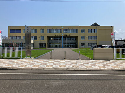 三輪小学校 1200m(徒歩15分)