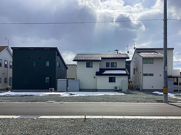 【現地写真】
現在更地のため即お引渡しが可能!解体費用が掛からず、お引き渡し後すぐご建築いただけます。
(2026年3月撮影)