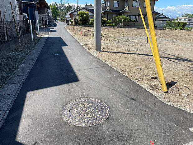 【現地写真】
JR東北本線「南仙台」駅まで徒歩約15分とアクセス良好、通勤通学に便利な立地です。
(2026年6月撮影）