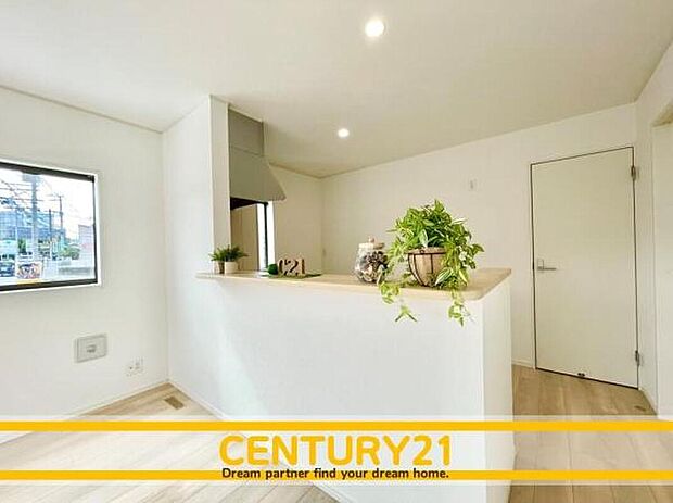 ◆同一建築会社の他現場写真◆
～現地＆同一施工会社の完成物件もご案内可能です～
