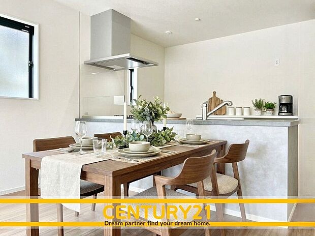 ◆同一建築会社の他現場写真◆
～現地＆同一施工会社の完成物件もご案内可能です～
