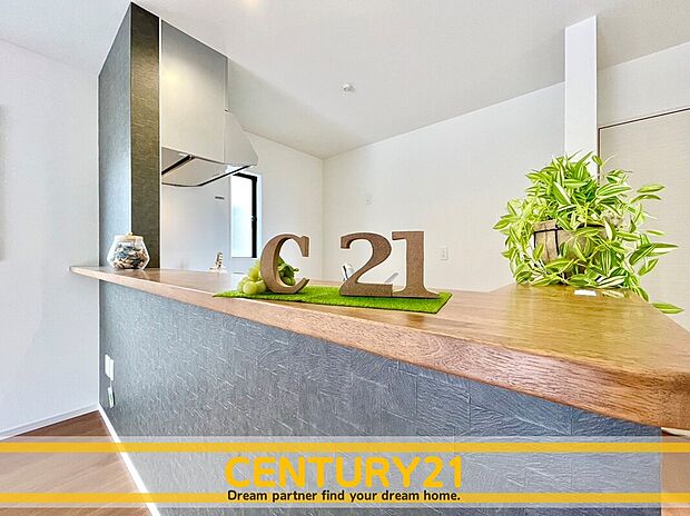 ◆同一建築会社の他現場写真◆
現地&同一施工会社の完成物件もご案内可能です。