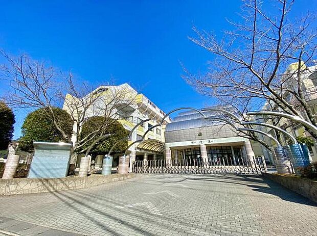 久留米市立高牟礼中学校（約833m）