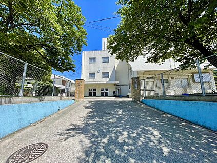 福岡市立入部小学校 1786m