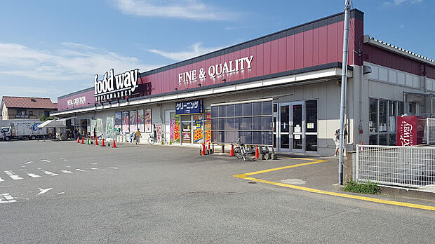 フードウェイ小戸店（約140m）
