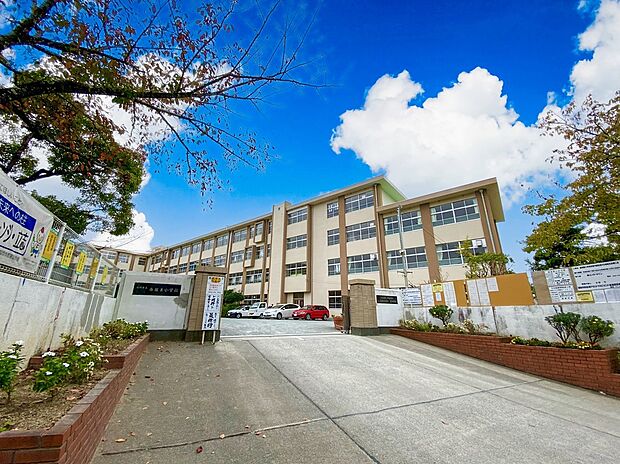 福岡市立香椎東小学校（約1,500m）