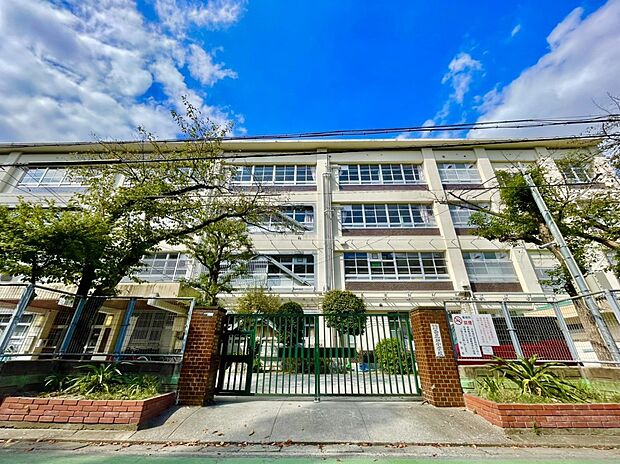 福岡市立西花畑小学校（約1,192m）