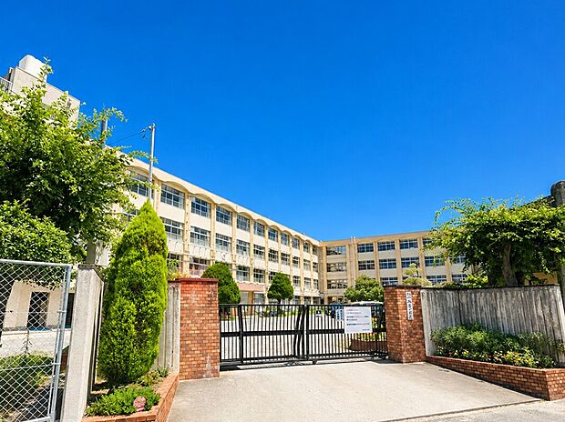 城原小学校（約700m）