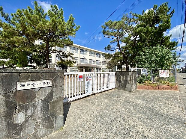 福岡市立西戸崎小学校（約600m）