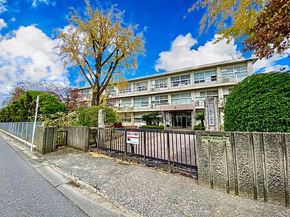 粕屋町立大川小学校  2040m