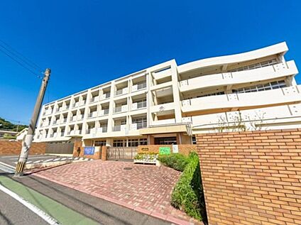 北九州市立永犬丸西小学校 650m