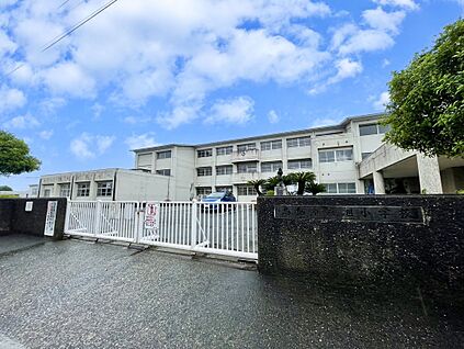 鳥栖市立旭小学校 2668m