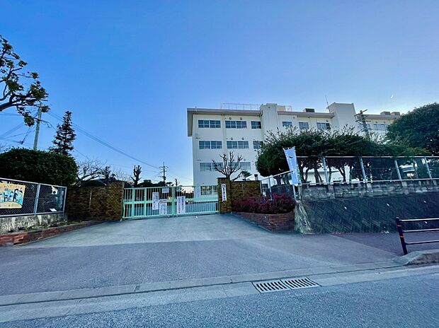 福岡市立東月隈小学校（約328m）