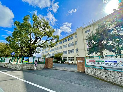 福岡市立曰佐中 学校  1355m