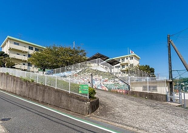 北九州市立横代小学校(約1,200m)