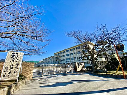 久留米市立明星中学校 2169m