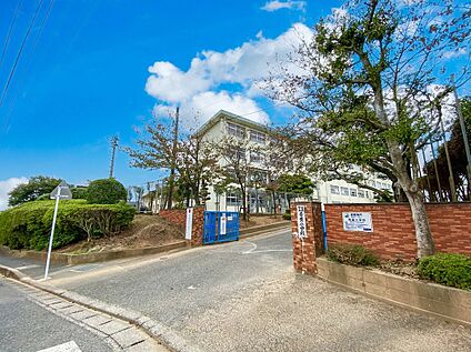 福岡市立青葉小学校  1050m