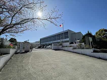 太宰府市立太宰府南小学校 1300m