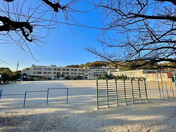 福岡市立月隈小学校（約2,817m）