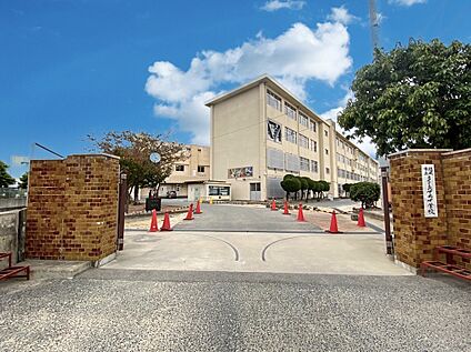 福岡市立多々良中央中学校 1700m