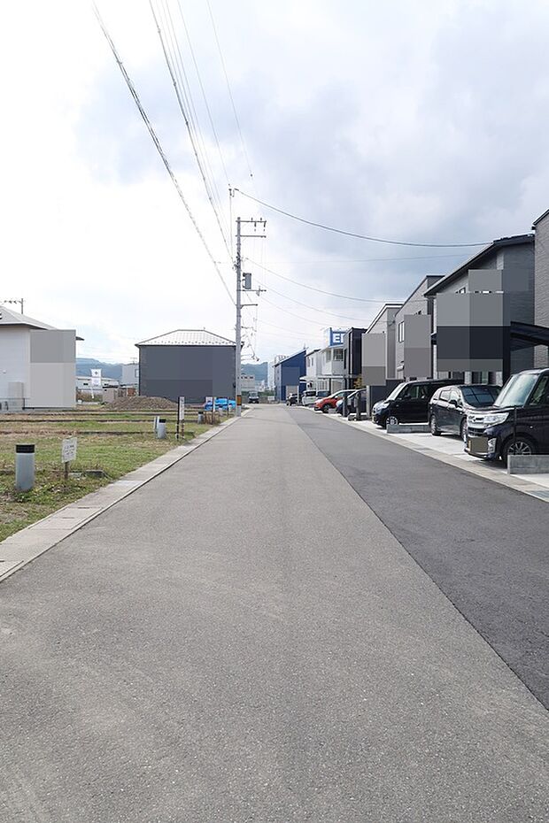 【コ・モド・ヴィータ並河分譲地】前面道路