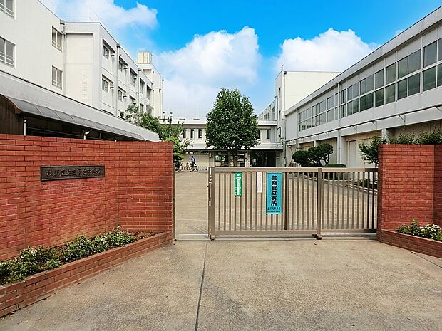 練馬区立三原台中学校()