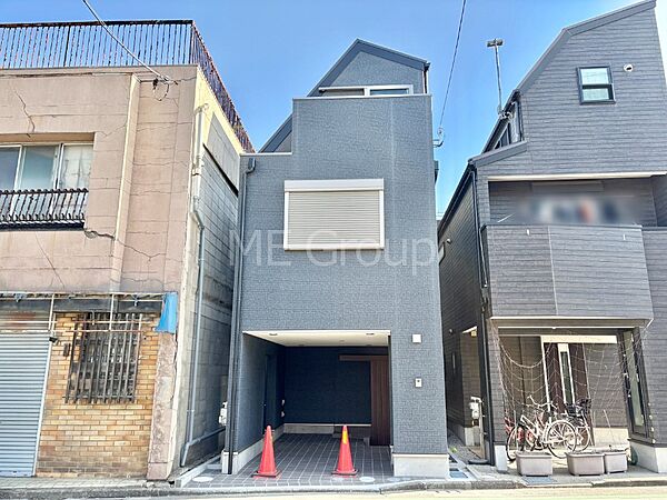 上質感あふれる外観デザイン。魅力の住まいを実現。 