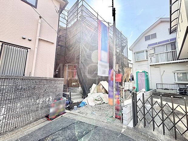 たっぷりの陽光と開放感に包まれる明るい住まい