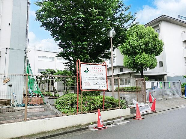 鷹南学園 三鷹市立第五中学校()