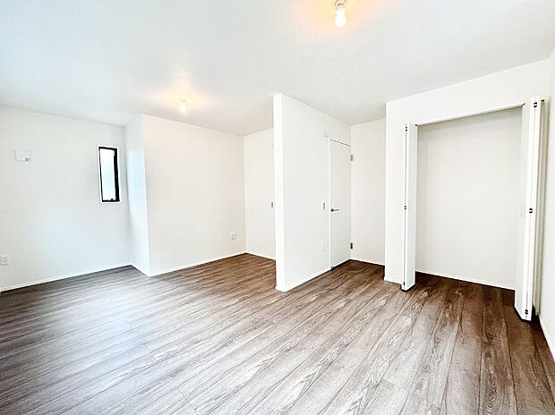 ナチュラルなフローリングはどんなインテリアにもマッチ。  