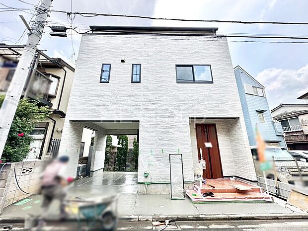 たっぷりの陽光と心地よい風が舞い込む住まい
