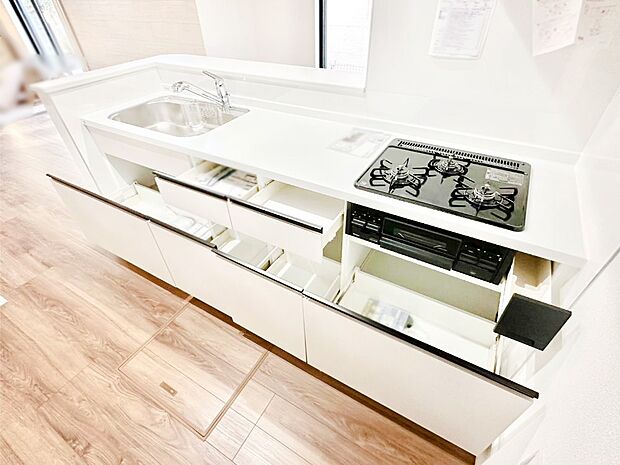 【その他設備(スライド収納)】使いやすさを優先したスライド式収納タイプ!