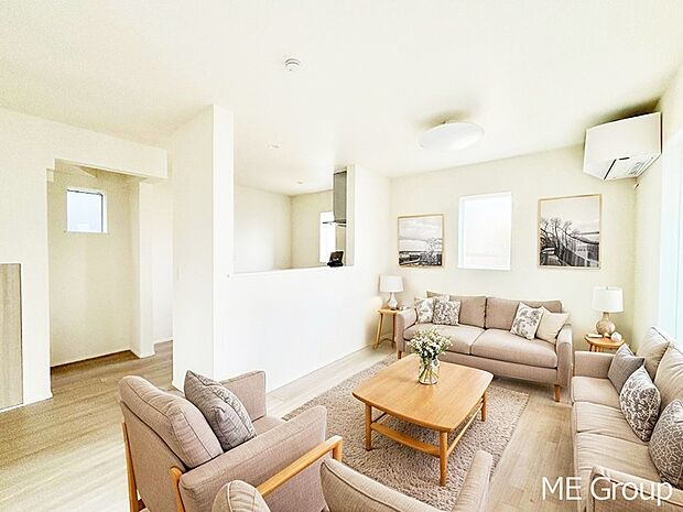 【リビング】落ち着いた雰囲気のＬＤＫは家族みんなの快適空間※家具はCGです