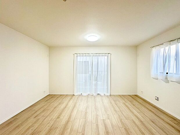 【ダイニング】家族が自然と集まる憩いのスペースになりそう　