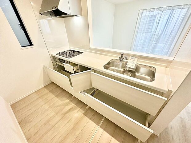 【その他設備(スライド収納)】使いやすさを優先したスライド式収納タイプ！