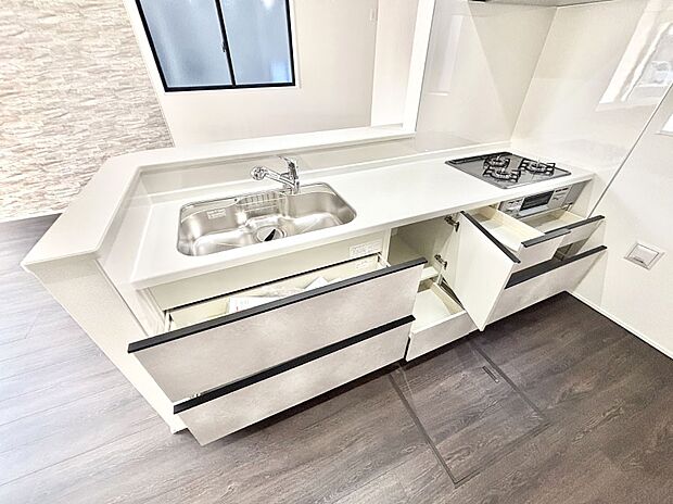 【その他設備(スライド収納)】使いやすさを優先したスライド式収納タイプ！