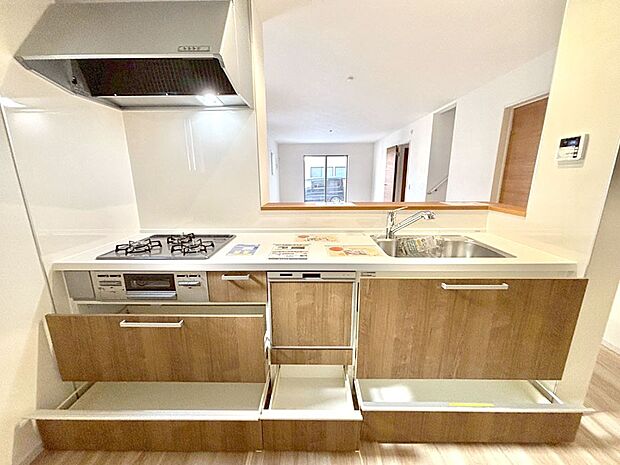 【その他設備(スライド収納)】使いやすさを優先したスライド式収納タイプ！