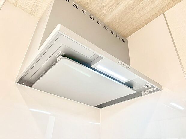 【その他設備(レンジフード)】基本的なお手入れはフィルターのみ！お手入れのしやすさも魅力です。