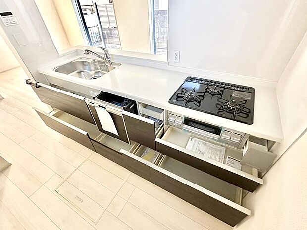 【その他設備(スライド収納)】使いやすさを優先したスライド式収納タイプ！