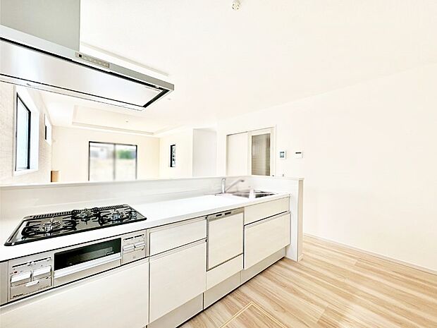 【ダイニングキッチン】カウンター越しにお話しをしながら毎日のお料理をもっと楽しく