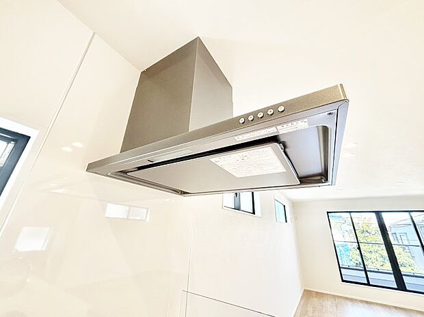 【その他設備(レンジフード)】基本的なお手入れはフィルターのみ!お手入れのしやすさも魅力です。